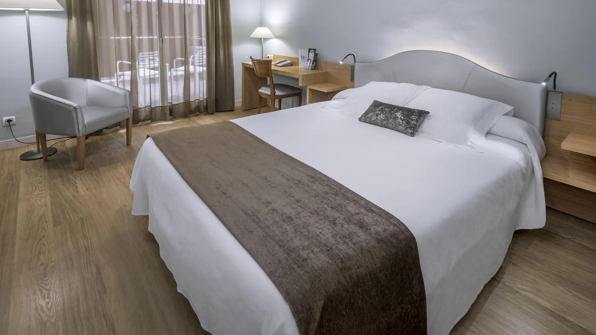 Monica Hotel Cambrils