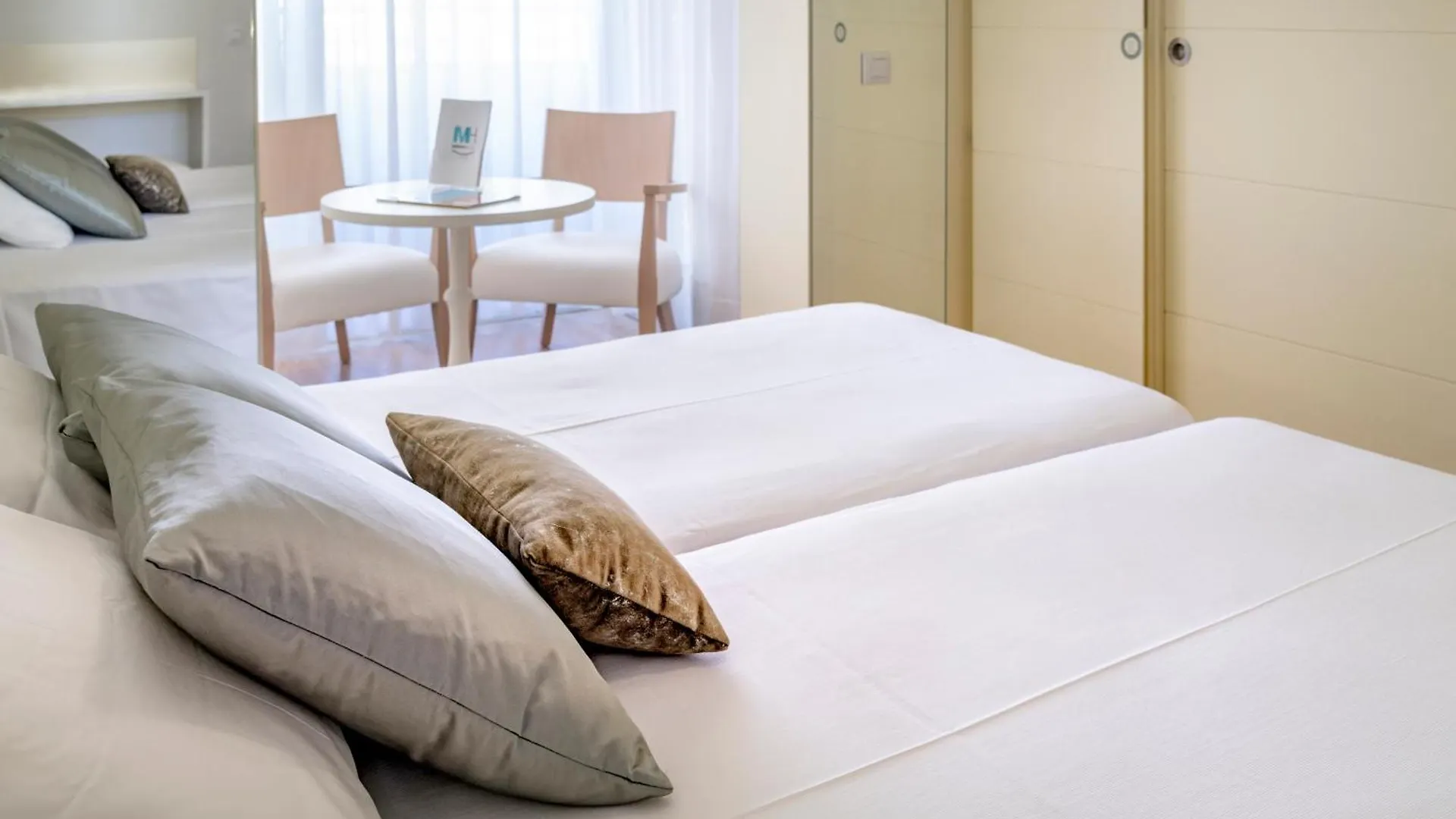 Monica Hotel Cambrils 4*,  Spain