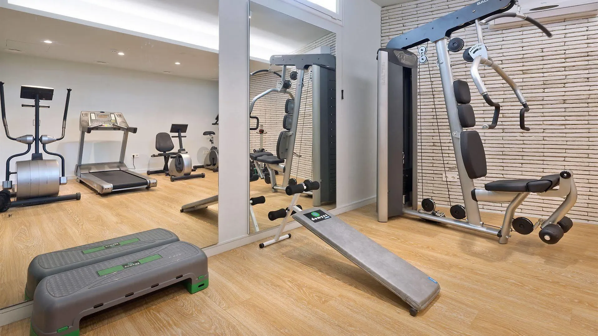 ****  Monica Hotel Cambrils Spanien